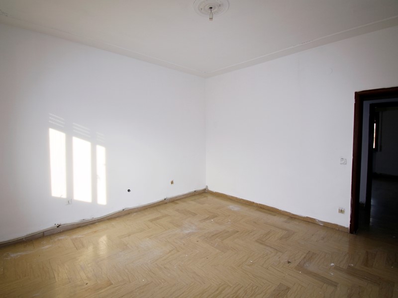Appartamento in Vendita a Chiampo, 90'000&euro;, 94 m², con Box