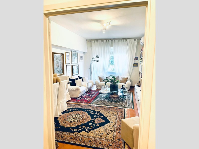 Appartamento in Vendita a Carrara, 210'000€, 130 m²