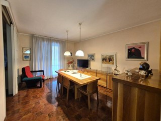 Appartamento in Vendita a San Miniato, zona Ponte a Egola, 250'000€, 170 m², con Box