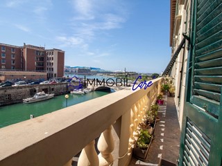 Appartamento in Vendita a Livorno, 400'000€, 230 m²