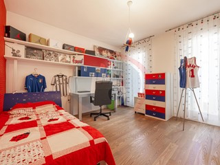 Villa bifamiliare in Vendita a Cadoneghe, 520'000€, 248 m², arredato