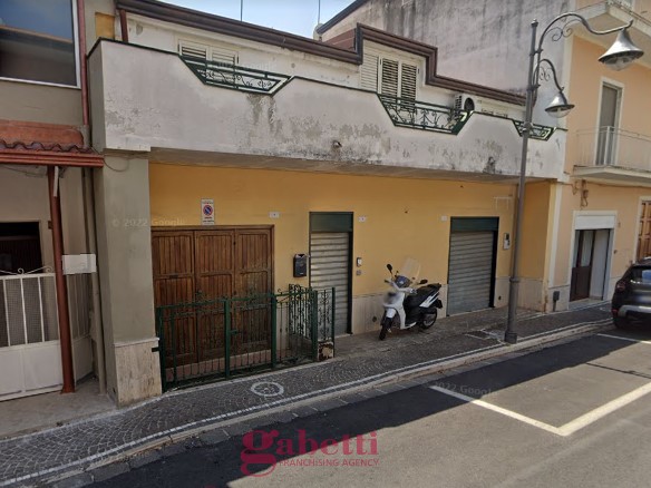Casa Indipendente in Vendita a Camigliano, 89'000€, 166 m²