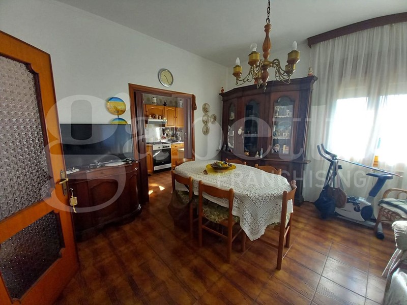 Casa Indipendente in Vendita a Chioggia, 305'000€, 260 m², arredato