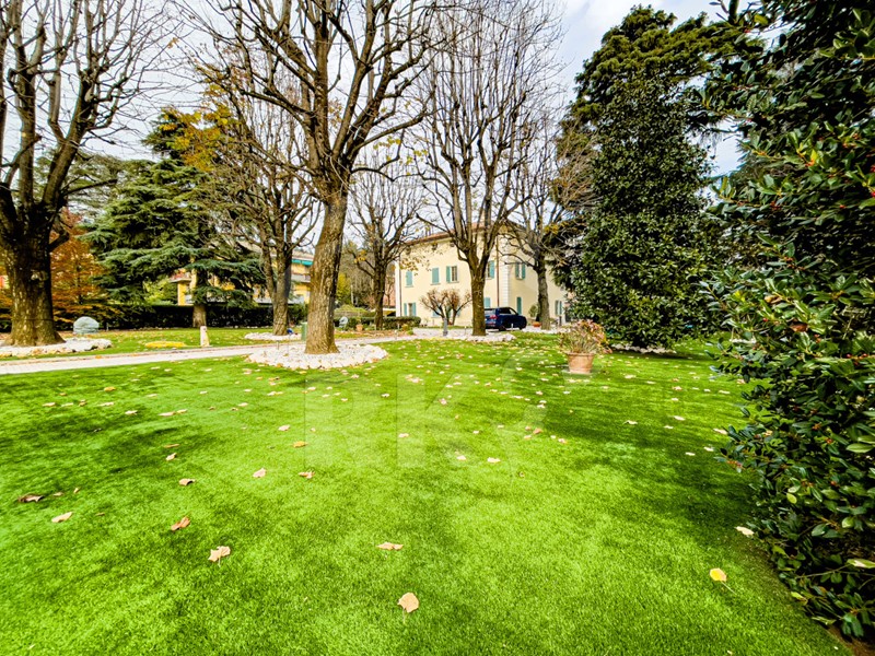 Villa in Vendita a Sasso Marconi, zona Borghetti, 648 m²