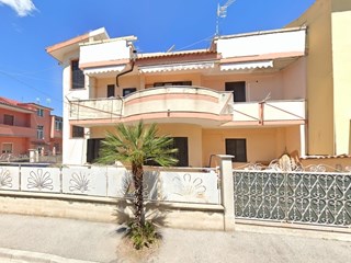 Appartamento in Vendita a Mondragone, zona VIA TICINO, 130'000€