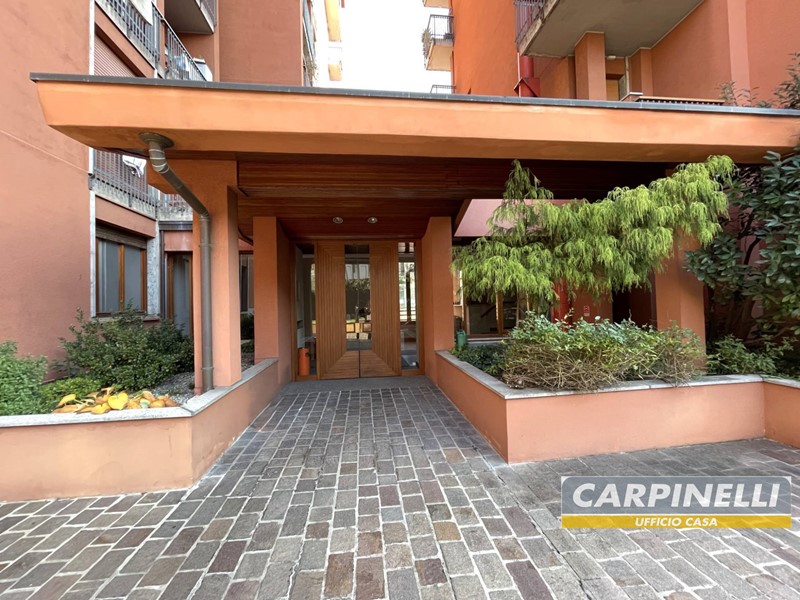 Trilocale in Vendita a Desio, zona Centro, 250'000€, 131 m²