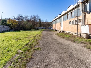 Capannone in Vendita a Empoli, zona Martignana, 2'800'000€, 3470 m²
