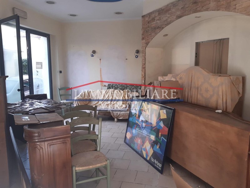 Immobile commerciale in Vendita a Montignoso, 59'000€, 30 m²