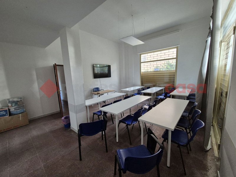 Ufficio in Vendita a Siracusa, 260'000&euro;, 215 m²