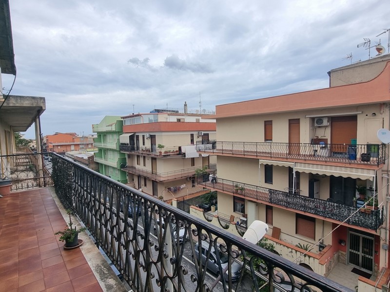 Quadrilocale in Vendita a San Filippo del Mela, 80'000€, 153 m²