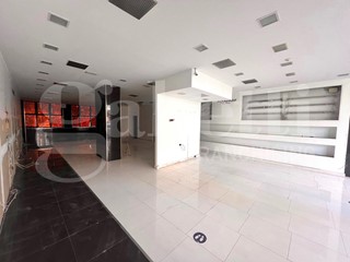 Negozio in Vendita a Milano, 680'000€, 212 m²
