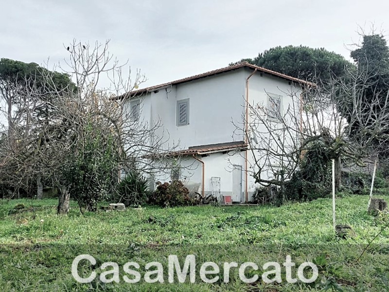 Appartamento in Vendita a Rocca di Papa, zona Barozze + Calcare, 240'000€, 140 m²