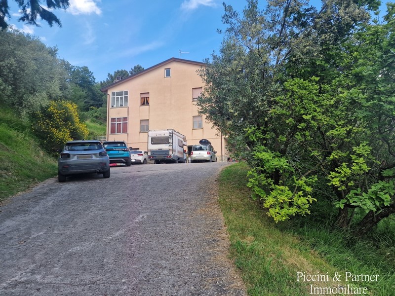 Appartamento in Vendita a Perugia, 139'000€, 230 m², con Box