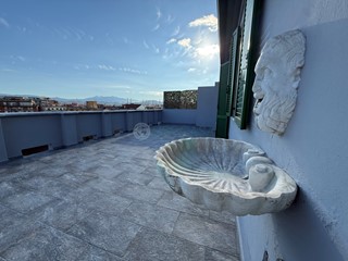 Appartamento in Vendita a La Spezia, zona Centro cittÃ, 470'000&euro;, 190 m²