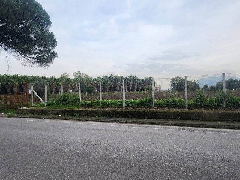 Terreno edificabile in Vendita a Afragola, 1760 m²