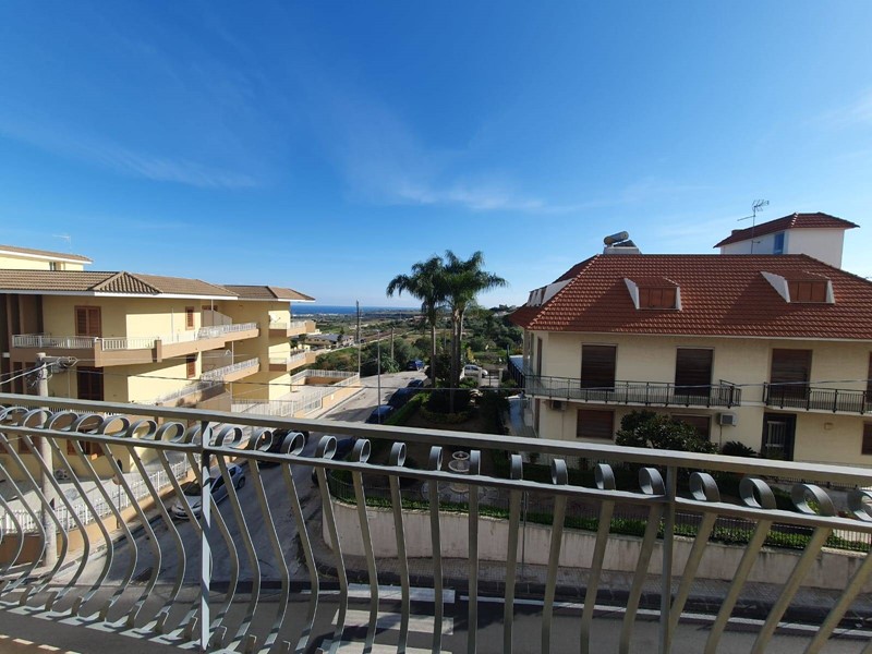Quadrilocale in Vendita a Siracusa, zona Belvedere, 68'000€, 150 m²