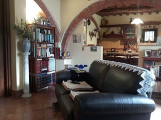 Casa Semi Indipendente in Vendita a Carrara, 299'000€, 130 m², arredato, con Box