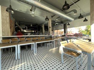 Attività commerciale in Vendita a Terracina, 195'000€, 135 m²