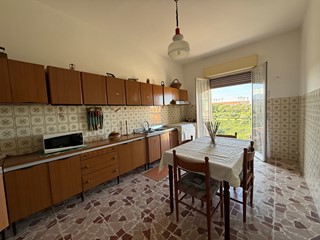 Trilocale in Vendita a San Filippo del Mela, 68'000&euro;, 155 m²