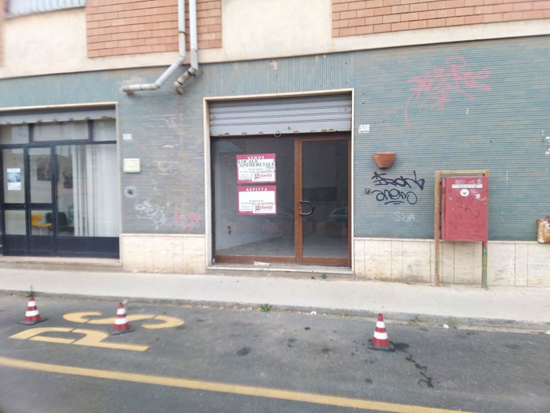 Ufficio in Vendita a Iglesias, 59'000€, 80 m²