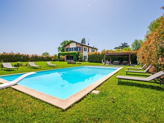 Casa Indipendente in Affitto a Castel Maggiore, 6'000€, 300 m², arredato