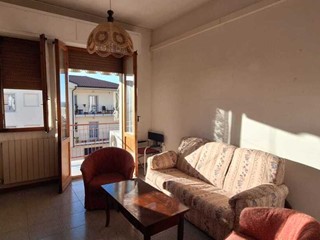 Appartamento in Vendita a Rapolano Terme, 85'000€, 80 m²