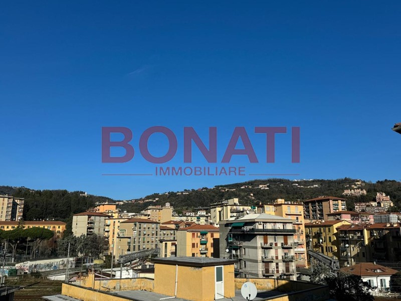Appartamento in Vendita a La Spezia, zona Centro, 210'000€, 92 m²