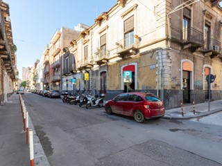 Attività commerciale in Vendita a Catania, 72'000€, 76 m²