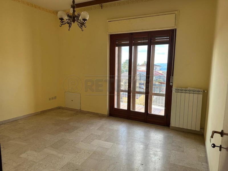 Quadrilocale in Vendita a Catanzaro, 125'000&euro;, 147 m²