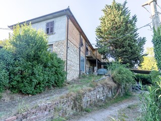 Casale in Vendita a Montaione, 395'000€, 220 m²