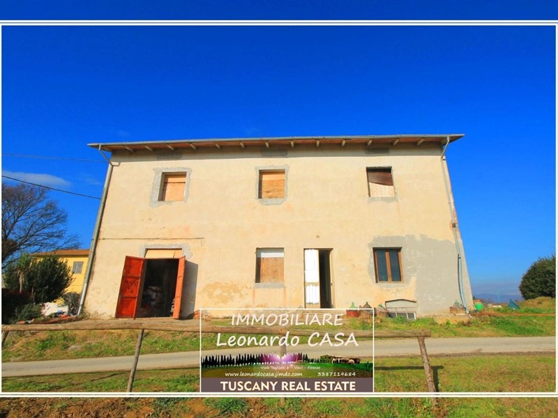 Casale in Vendita a Vinci, 80'000€, 140 m²