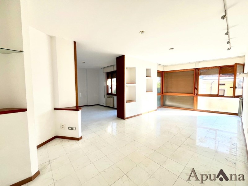 Appartamento in Vendita a Massa, 299'000€, 170 m²