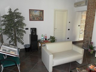 Laboratorio in Vendita a Cascina, 159'000€, 170 m²