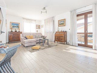 Appartamento in Vendita a Givoletto, 289'000€, 180 m²