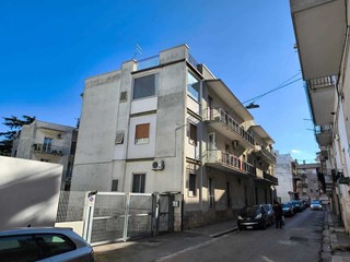 Appartamento in Vendita a Castellana Grotte, zona CENTRALE, 170'000€, 180 m²