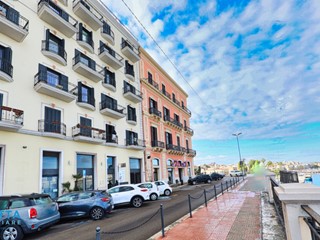 Quadrilocale in Vendita a Taranto, zona Borgo, 380'000€, 137 m²