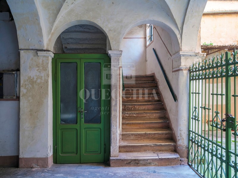 Casa Semi Indipendente in Vendita a Brescia, zona Zona Centro, 530'000€, 493 m²