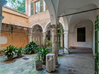 Casa Semi Indipendente in Vendita a Brescia, zona Zona Centro, 530'000€, 493 m²