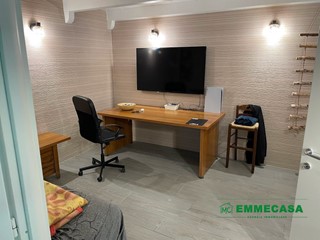 Magazzino in Vendita a Valenzano, 50'000€, 60 m²