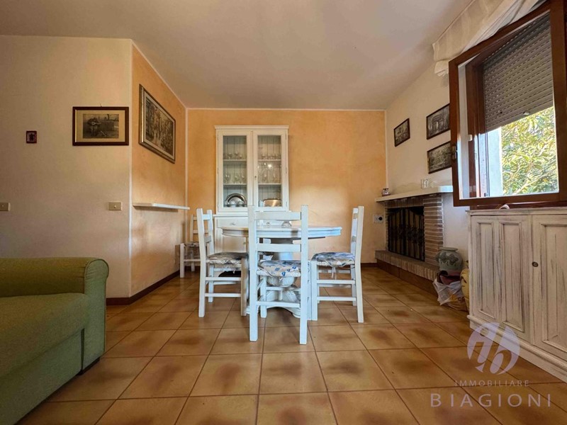 Villa bifamiliare in Vendita a Pietrasanta, zona Fiumetto, 580'000€, 110 m², arredato