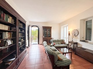 Casa Indipendente in Vendita a Maratea, 260'000&euro;, 410 m², arredato