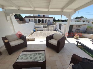 Villa in Vendita a Manduria, 129'000€, 60 m², arredato