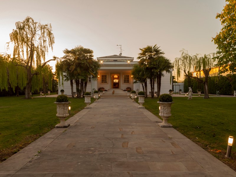 Villa in Vendita a Piacenza, 720'000€, 326 m²