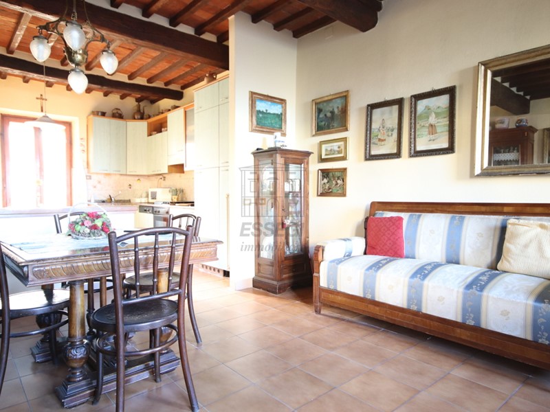 Casa Indipendente in Vendita a Capannori, zona Sud, 195'000€, 140 m², con Box