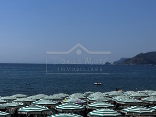 Appartamento in Vendita a Savona, 295'000€, 85 m², arredato, con Box