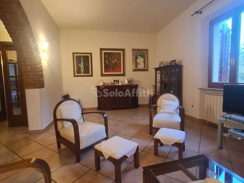 Quadrilocale in Affitto a Siena, zona Ruffolo, 850€, 80 m², arredato