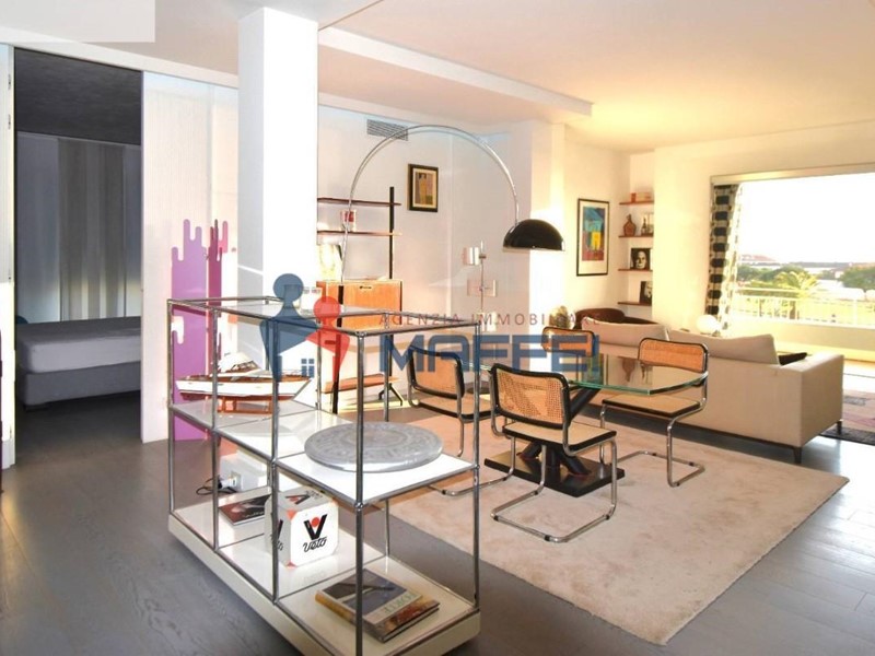 Appartamento in Vendita a Viareggio, 1'350'000€, 120 m², arredato, con Box