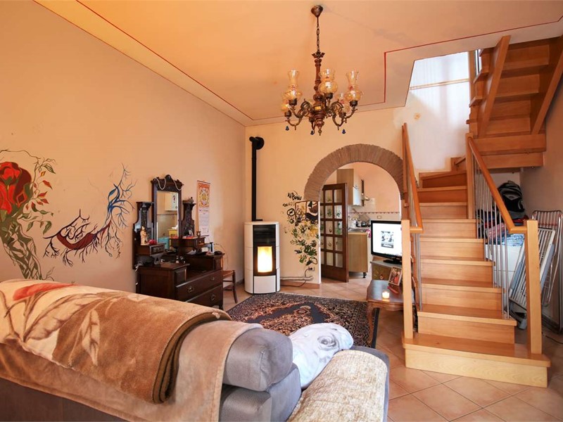 Casale in Vendita a Lucca, 335'000€, 362 m²