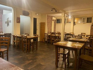 Attività commerciale in Vendita a Torino, 90'000€, 100 m²