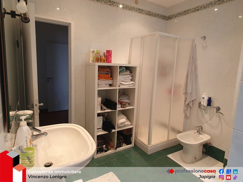 Quadrilocale in Vendita a Bari, 170'000€, 114 m²